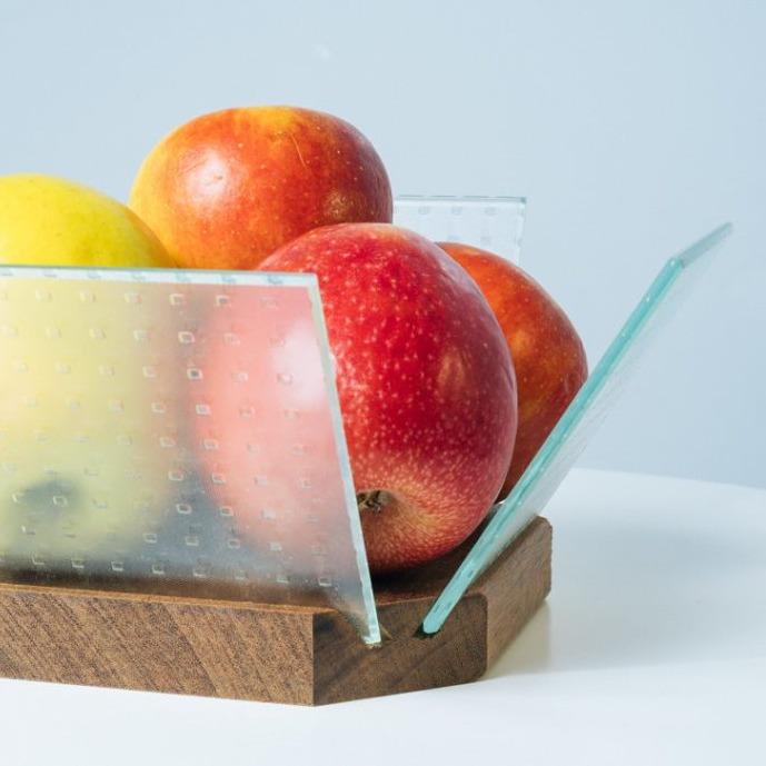 Obstschale aus Glas oder Edelstahl